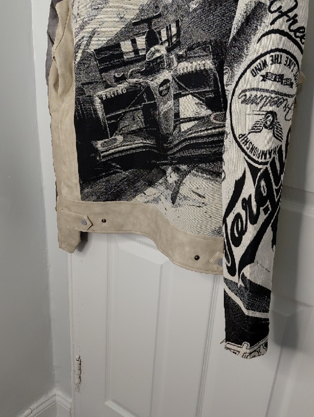 Racing Graphic Leather Jacket - Black & Cream - Picture 10 of 11